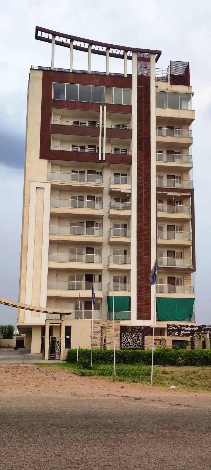 Resale 2 Bedroom 111 Sq.Yd. Independent House in Karamchari Colony