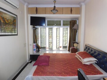 Bedroom in 3 BHK Villa at Goregaon West – for Sale