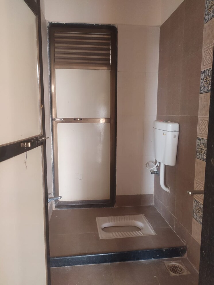 Bathroom, city-icon 2 Bedroom 1050 Sq.Ft. Apartment In Taloja Navi Mumbai 5823493