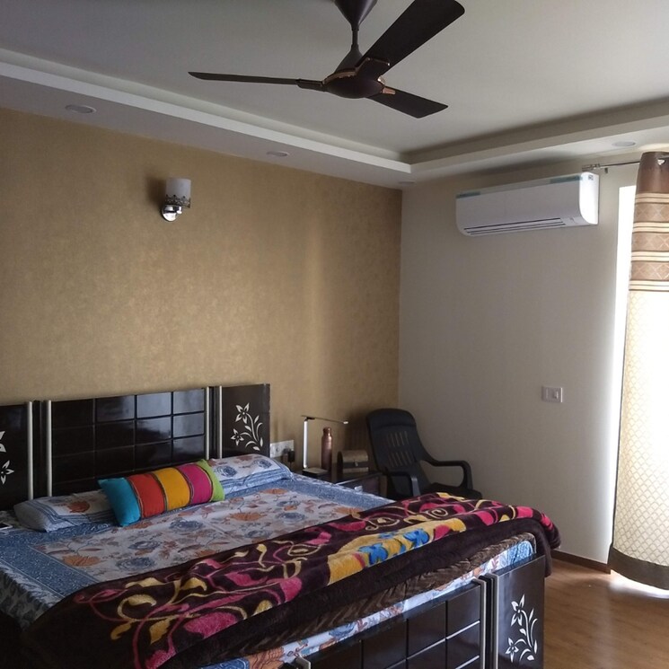 Bedroom, tulip-violet 4 Bedroom 2010 Sq.Ft. Apartment In Sector 69 Gurgaon 5824938