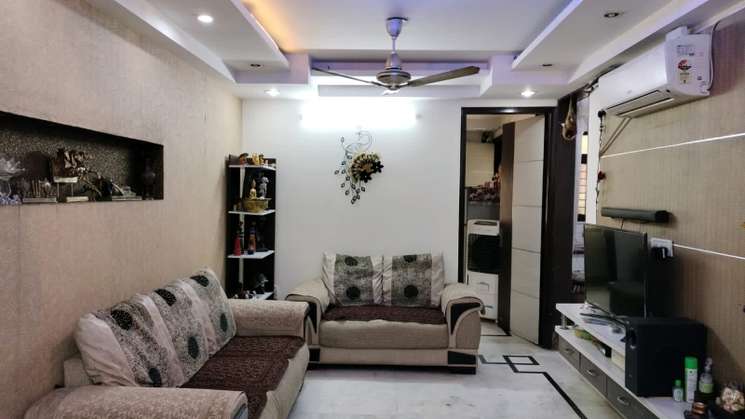 3.5 Bedroom 118 Sq.Yd. Builder Floor in Mahavir Enclave 1 Delhi