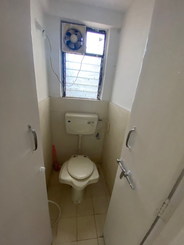 Attached Bathroom, bramha-avenue 1 Bedroom 650 Sq.Ft. Apartment In Kondhwa Pune 5828300