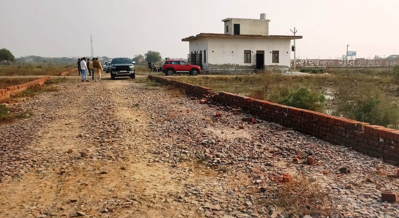 Resale 100 Sq.Yd. Plot in DelhI Mathura Highway Mathura 5868261