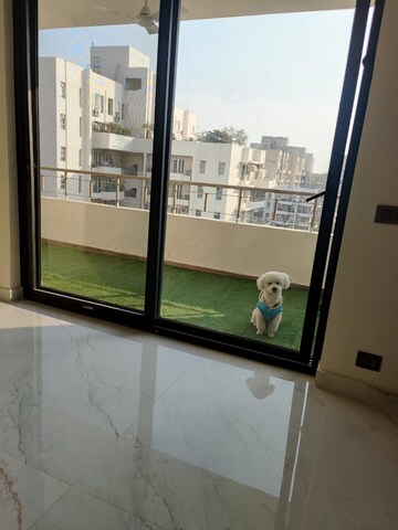 Room in 3 BHK Builder Floor at Ansal Sushant Lok I, Sector 43 – for Rent
