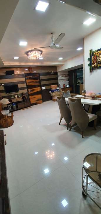 2 BHK Apartment For Resale in Andheri West Mumbai 5831765