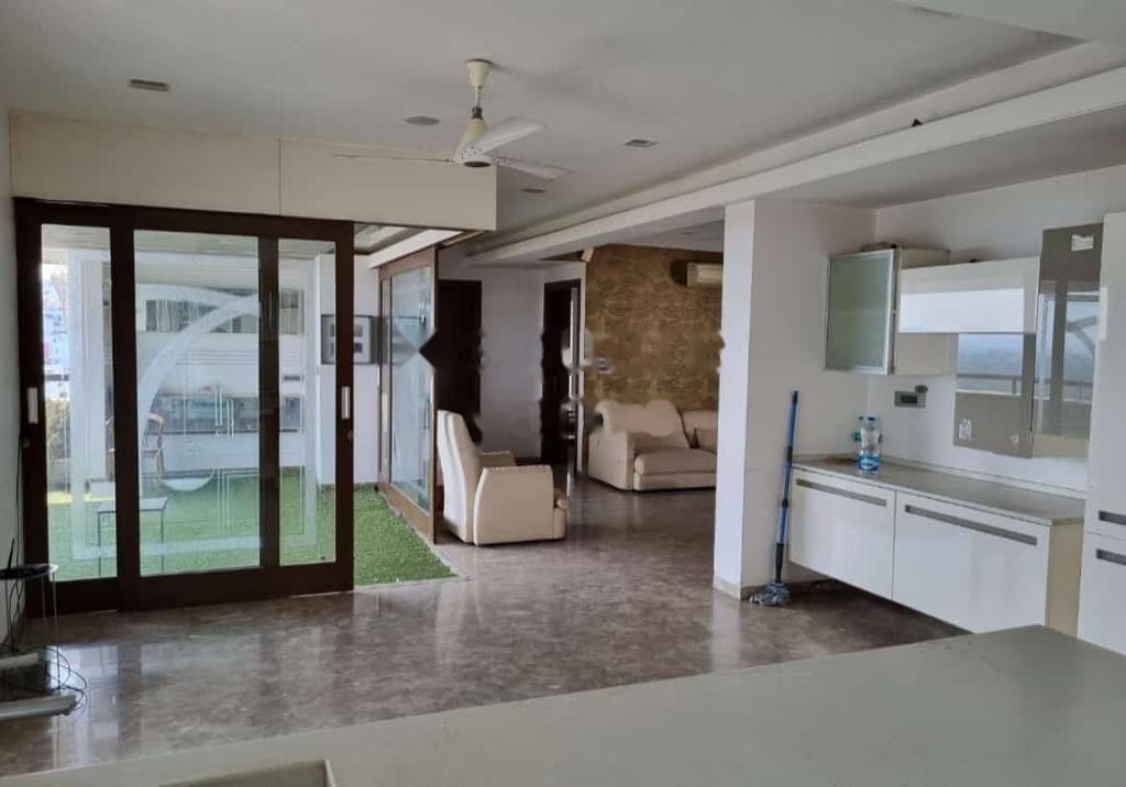 Rental Commercial Office Space 2200 Sq.Ft. in Jubilee Hills Hyderabad 5533639