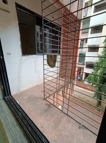 Balcony in 1 BHK Apartment at Seawoods – for Rent