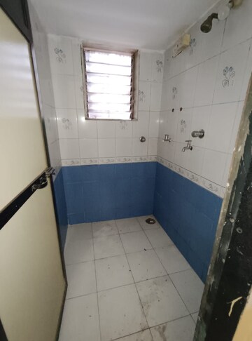 Bathroom in 1 BHK Apartment at Seawoods – for Rent