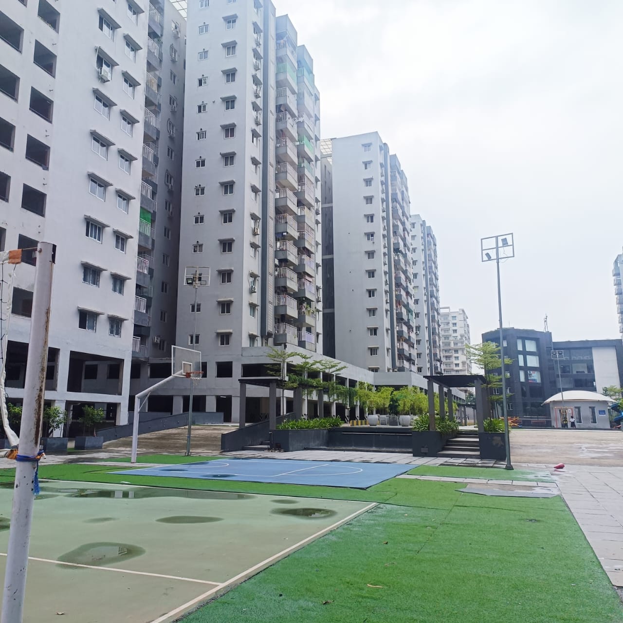 Resale 3 Bedroom 1801 Sq.Ft. Apartment in Jains Carlton Creek Phase 2