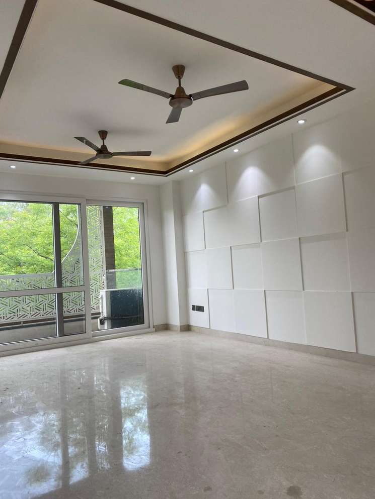 3 Bedroom 1500 Sq.Ft. Builder Floor in Sarvodya Enclave Delhi