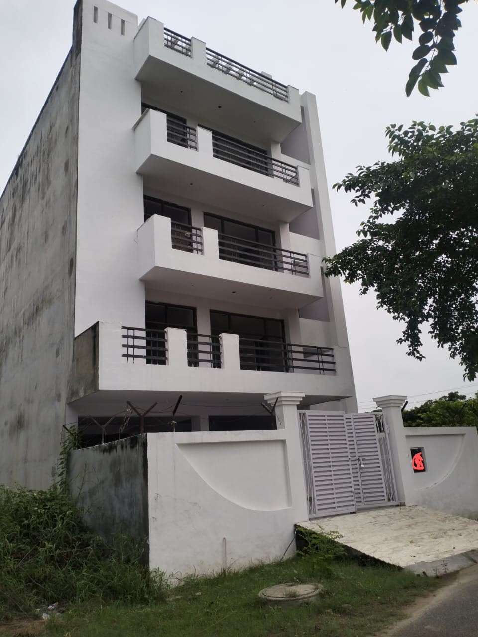 6 BHK Independent House For Resale in Sector 99 Noida 5844697