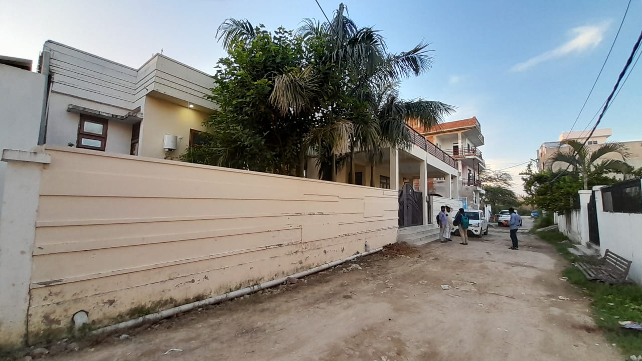 Rental 3 Bedroom 6600 Sq.Ft. Independent House in Krishna Enclave