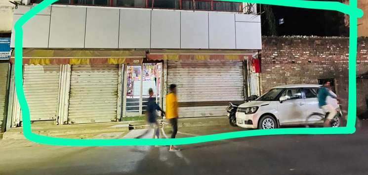 Commercial Showroom 3700 Sq.Ft. in Kaisarbagh Lucknow