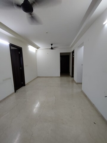 Room in 3 BHK Apartment at Adani Western Heights Sky Apartments, Andheri West – for Rent
