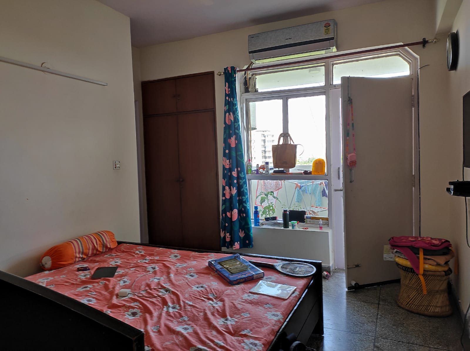 Resale 4 Bedroom 1450 Sq.Ft. Apartment in Rosewood Apartments, Mayur