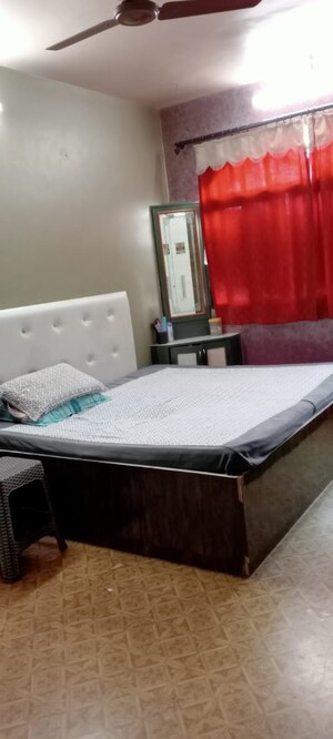 Master Bedroom in 2 BHK Apartment at Radiant Ultimate Pudumjee Park, New Nana Peth – for Rent