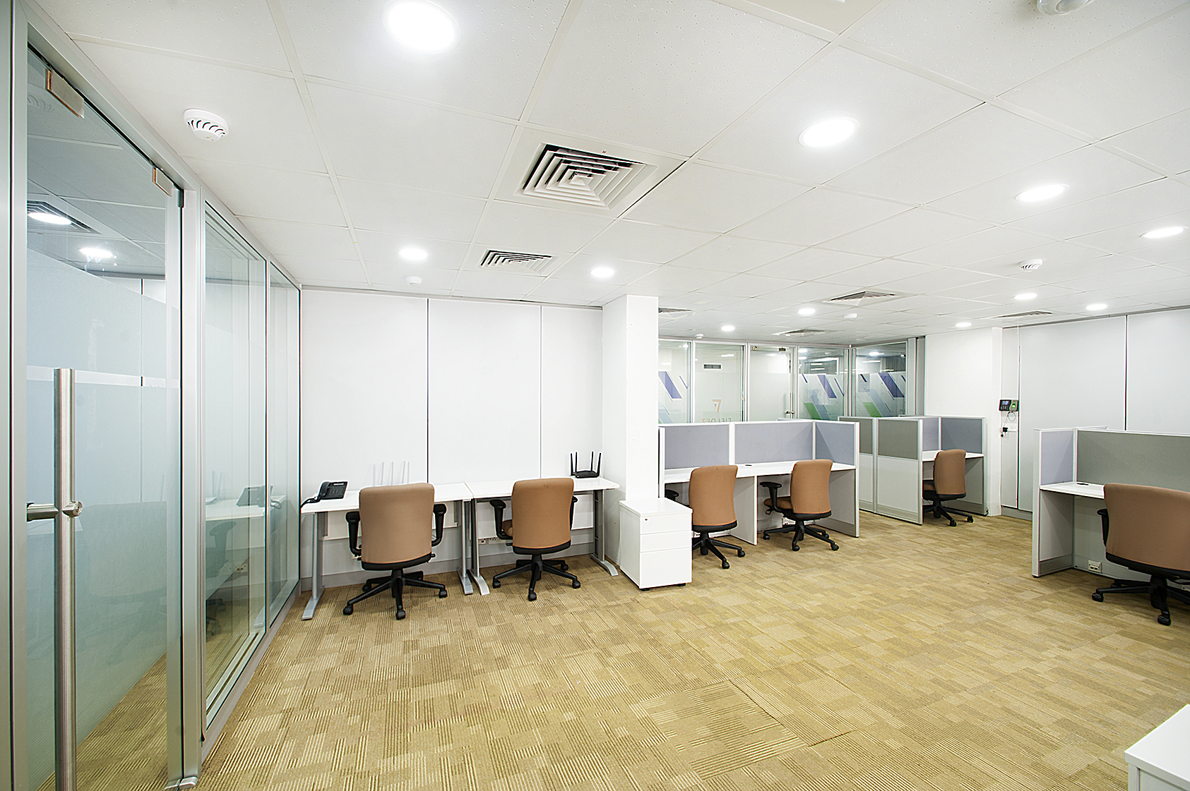 Rental Commercial Office Space 1000 Sq.Ft. in Mg Road Bangalore 6162297