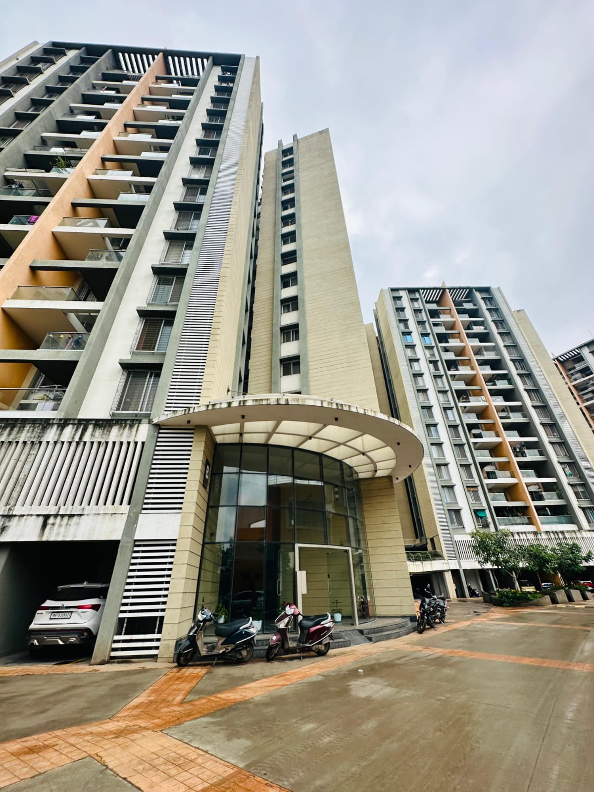 Rental 2 Bedroom 789 Sq.Ft. Apartment in Rama Melange Residences Phase