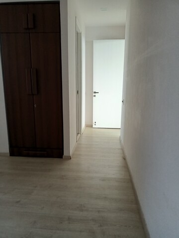 Room in 3 BHK Apartment at Ireo Skyon, Sector 60 – for Rent
