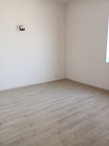 Room in 3 BHK Apartment at Ireo Skyon, Sector 60 – for Rent
