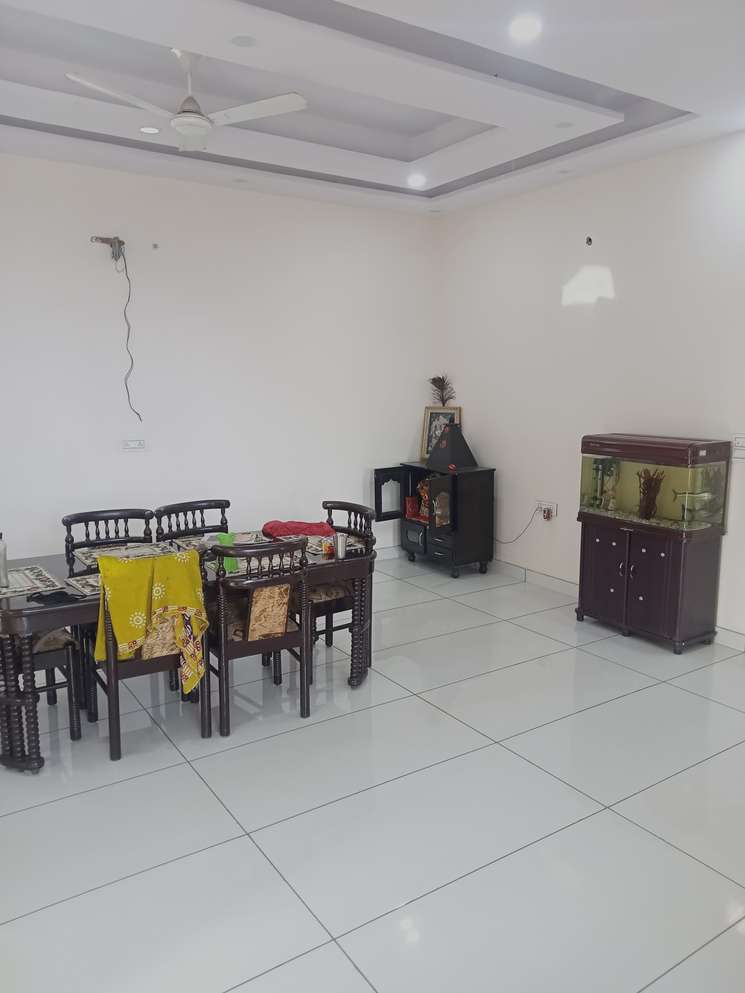 6 Bedroom 90 Sq.Yd. Villa in Chandni Bagh Panipat