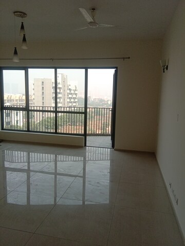 Room in 4 BHK Apartment at Ireo Skyon, Sector 60 – for Rent