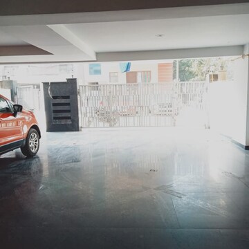 Parking in 3 BHK Builder Floor at Vipul World Floors, Sector 48 – for Rent