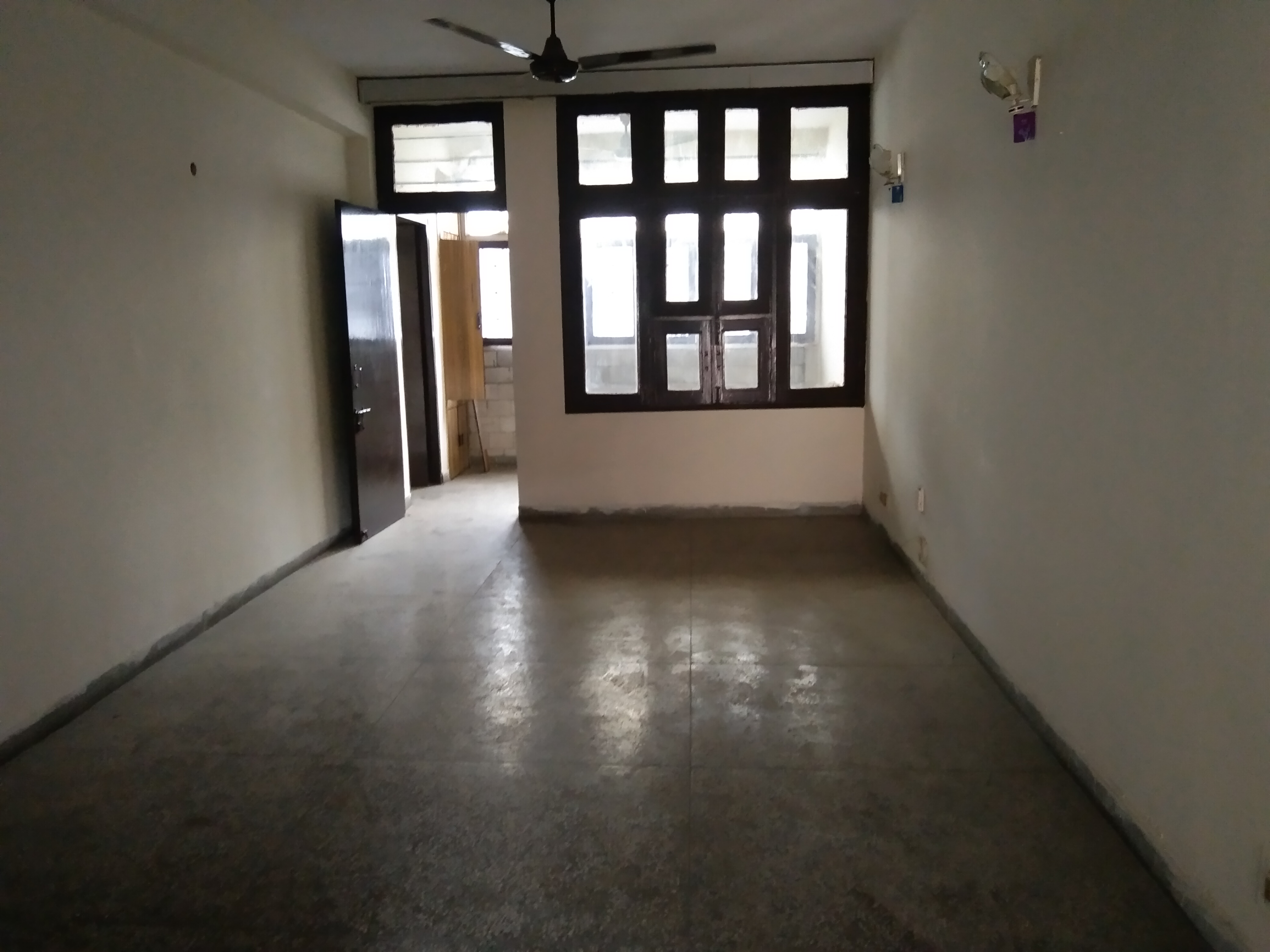 Resale 3 Bedroom 1400 Sq.Ft. Apartment in Vidisha Apartment, Ip