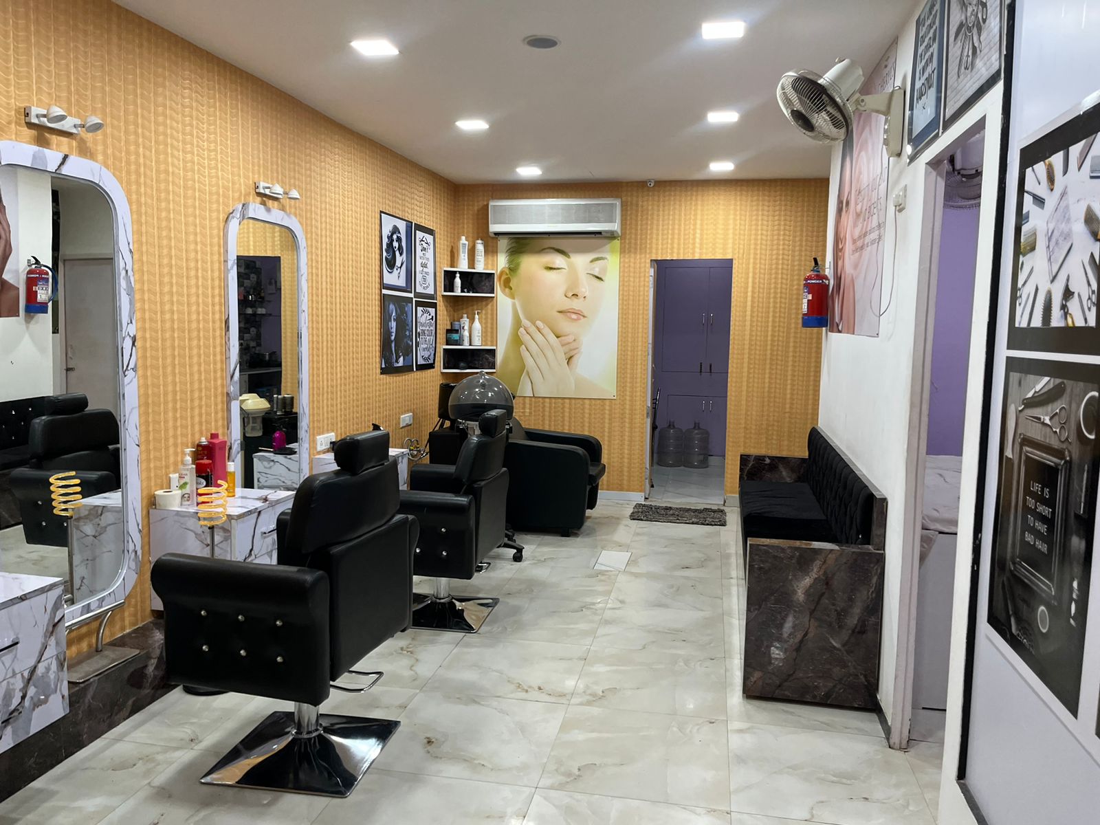 Rental Commercial Shop 1000 Sq.Ft. in Manimajra Chandigarh - 5865873