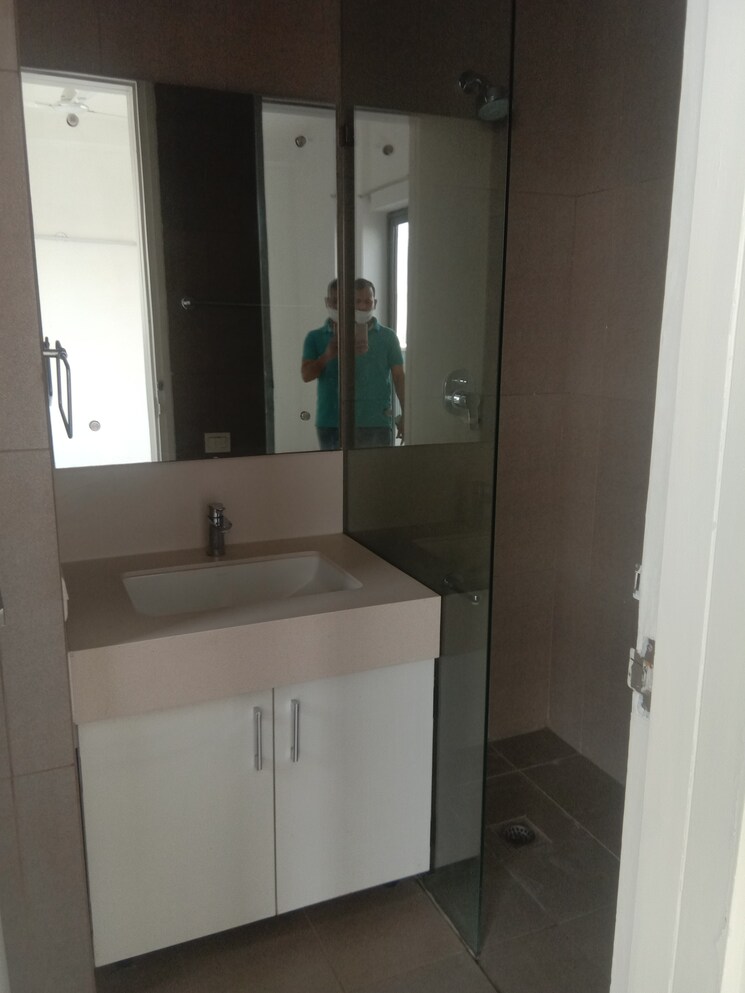 Bathroom, ireo-skyon 2 Bedroom 1524 Sq.Ft. Apartment In Sector 60 Gurgaon 5867250