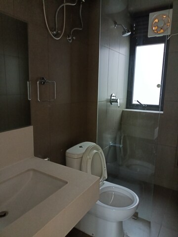Bathroom in 4 BHK Apartment at Ireo Skyon, Sector 60 – for Rent