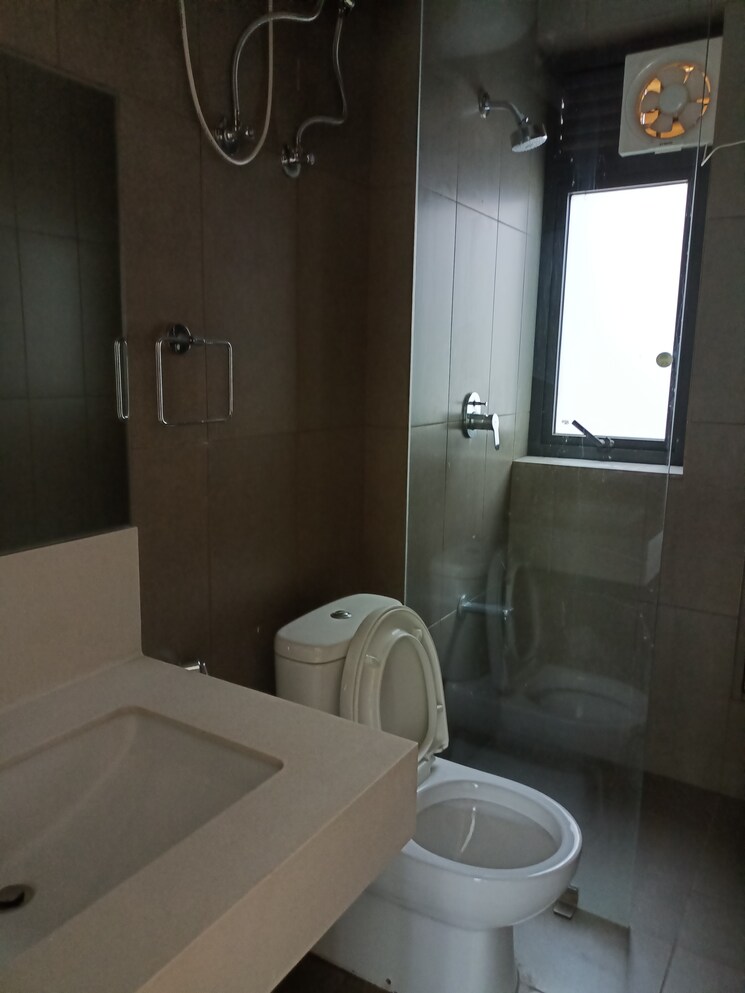 Bathroom, ireo-skyon 4 Bedroom 2791 Sq.Ft. Apartment In Sector 60 Gurgaon 5867344