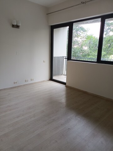 Room in 4 BHK Apartment at Ireo Skyon, Sector 60 – for Rent