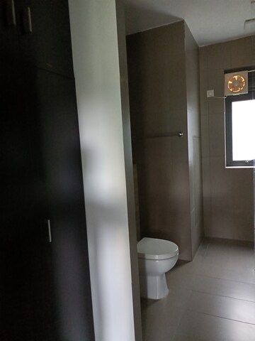 Bathroom in 4 BHK Apartment at Ireo Skyon, Sector 60 – for Rent