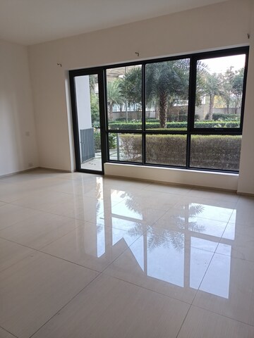 Room in 4 BHK Apartment at Ireo Skyon, Sector 60 – for Rent