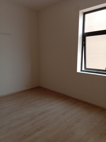 Room in 2 BHK Apartment at Ireo Skyon, Sector 60 – for Rent