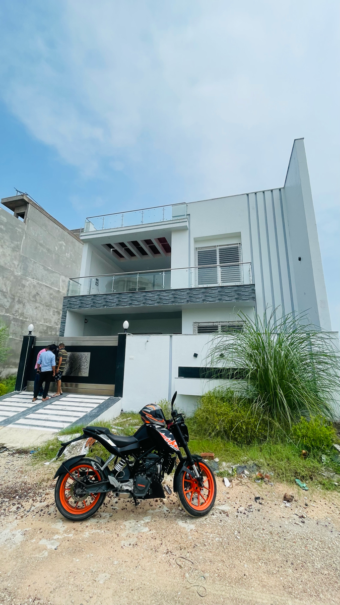 Rental 6 Bedroom 3600 Sq.Ft. Villa in Ansal Sushant Golf city, Sushant