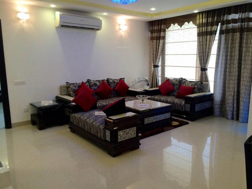 Resale 3 Bedroom 1827 Sq.Ft. Apartment in Golden Sand Apartments