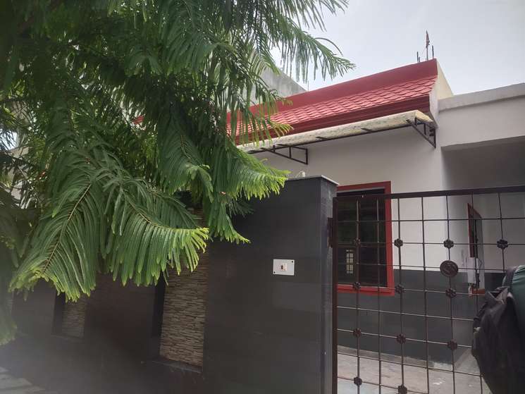 2 Bedroom 120 Sq.Mt. Independent House in Sector Xu Iii Greater Noida