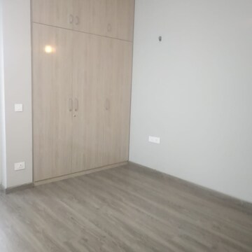 Room in 2 BHK Apartment at Emaar Digi Homes, Sector 62 – for Rent