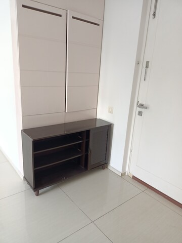 Building Lobby in 4 BHK Apartment at Ireo Skyon, Sector 60 – for Rent