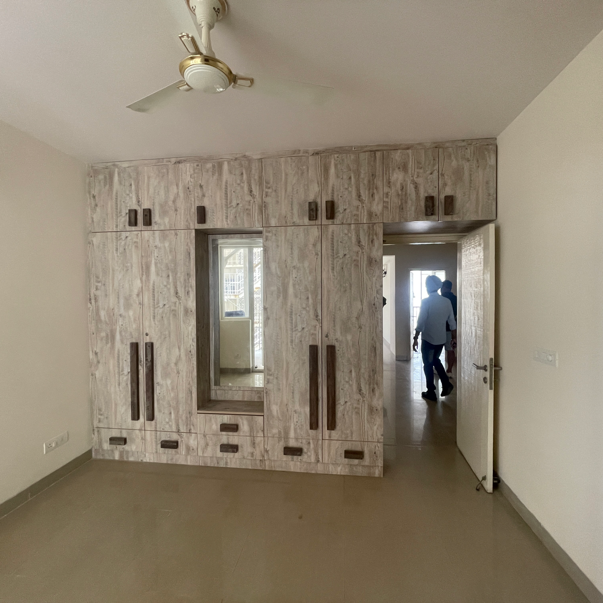 2 BHK + Extra Room 1450 Sq.Ft. Apartment in M3M Corner Walk