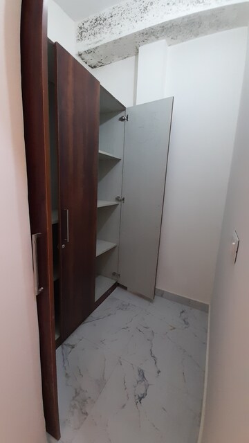 Furnished Amenities in 1 BHK Builder Floor at Ansal Sushant Lok I, Sector 43 – for Rent