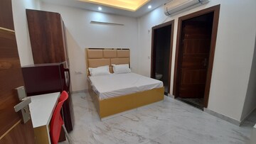 Bedroom in Studio Builder Floor at Ansal Sushant Lok I, Sector 43 – for Rent