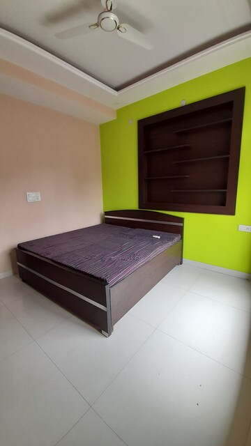 Furnished Amenities in 2.5 BHK Builder Floor at Ansal Sushant Lok I, Sector 43 – for Rent