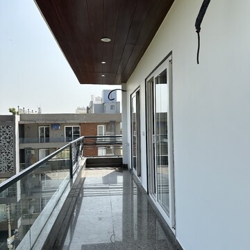 Balcony in 3 BHK Builder Floor at Sector 57 – for Rent