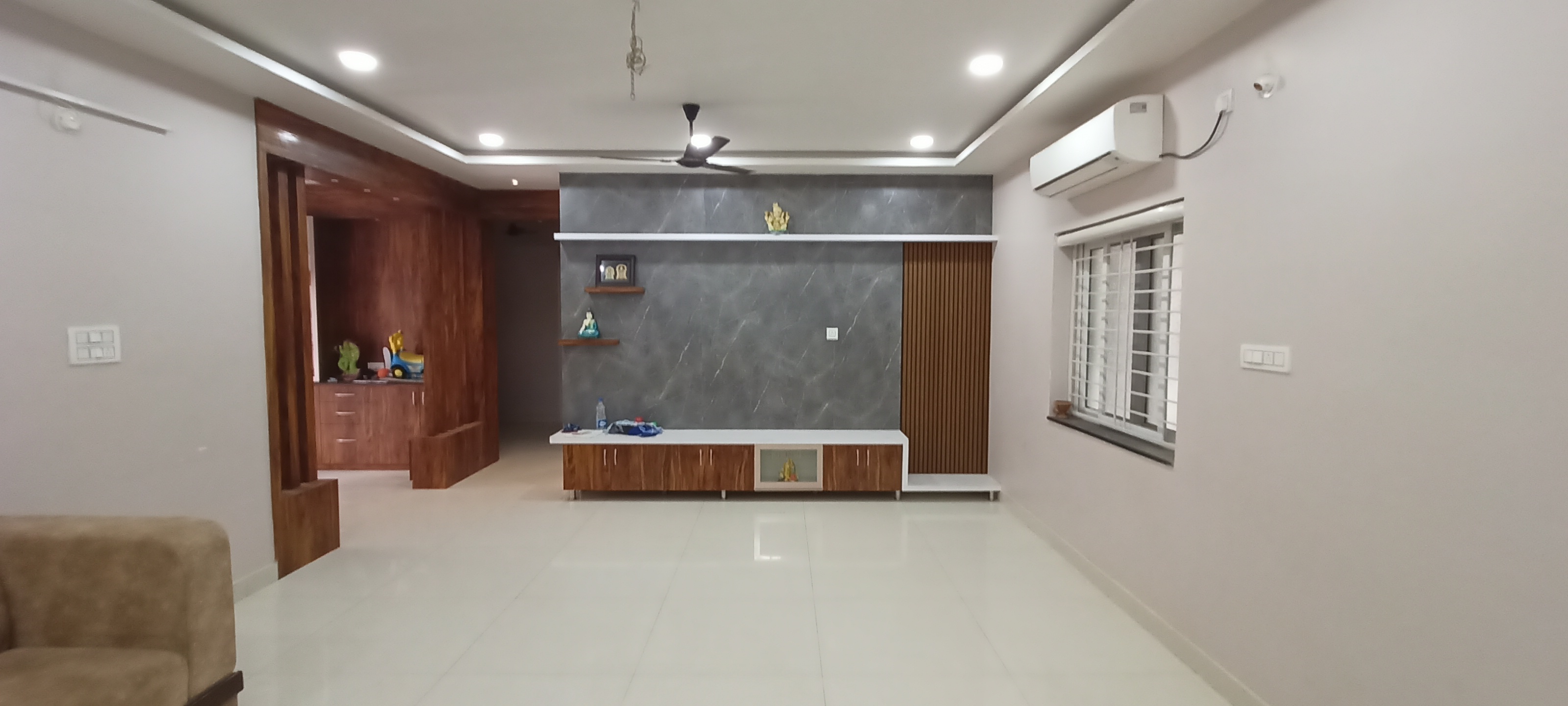 Rental 3 Bedroom 1900 Sq.Ft. Apartment in Kphb Hyderabad 5880151