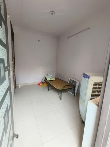 Room in 1 BHK Builder Floor at Sewak Park – for Rent