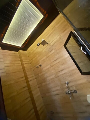 Furnished Amenities in 3 BHK Builder Floor at Dwarka Mor – for Sale