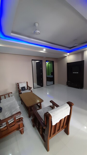 Master Bedroom in 2.5 BHK Builder Floor at Ansal Sushant Lok I, Sector 43 – for Rent